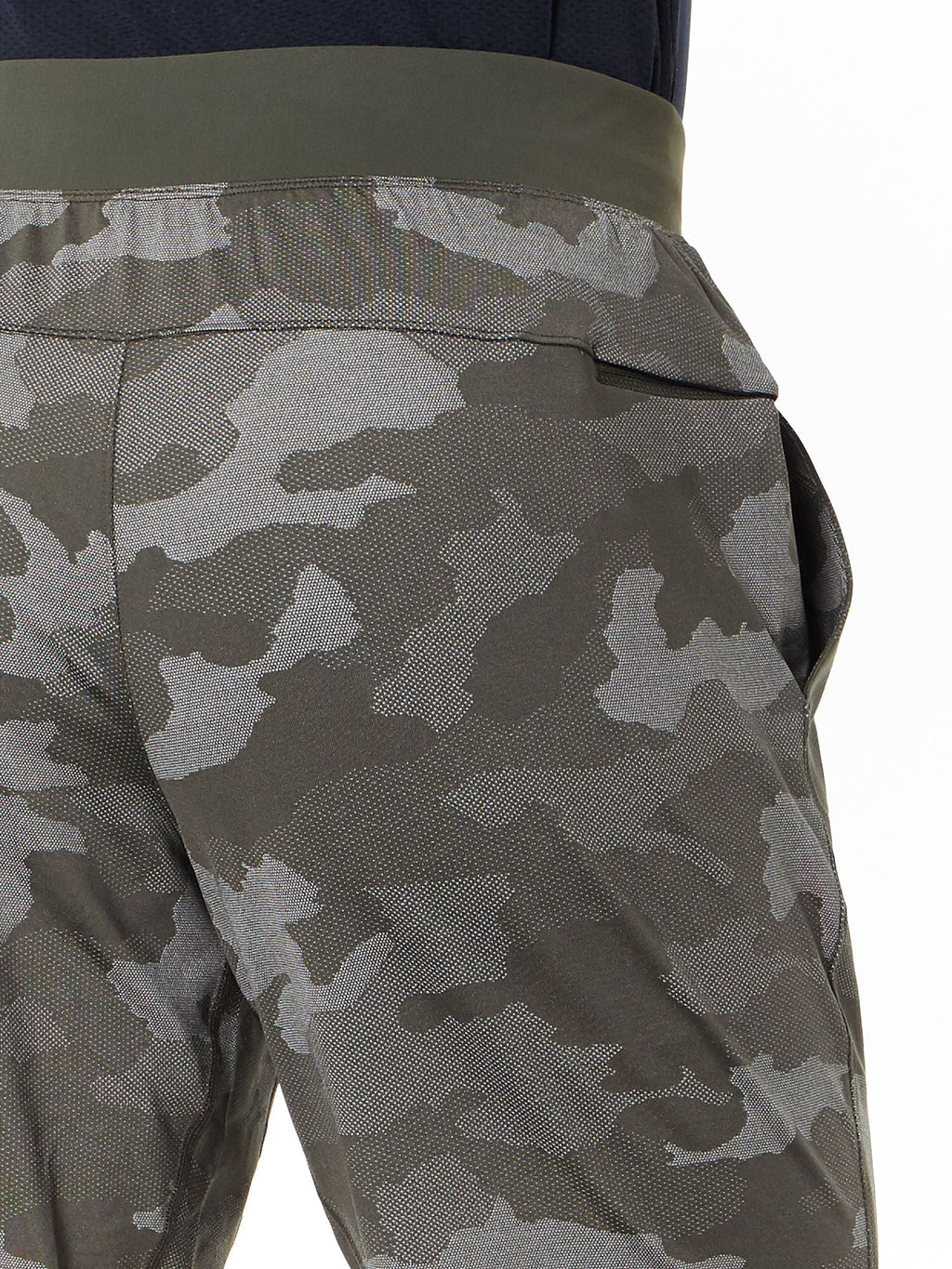 T.H.E. Short 9" Camo