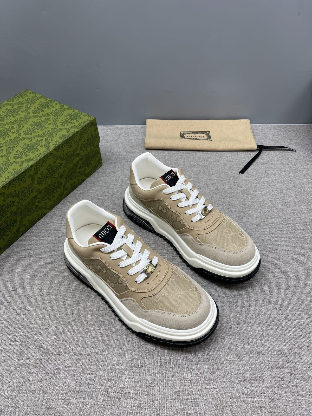 Gucci Men's Low-Top Lace-Up Sneakers